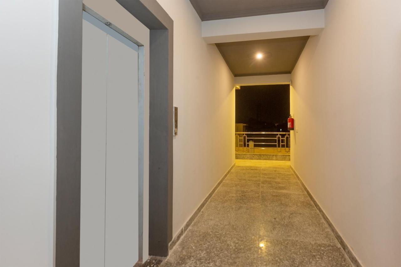 Oyo 78245 Collection O Hotel Crown Inn Navi Mumbai Bagian luar foto