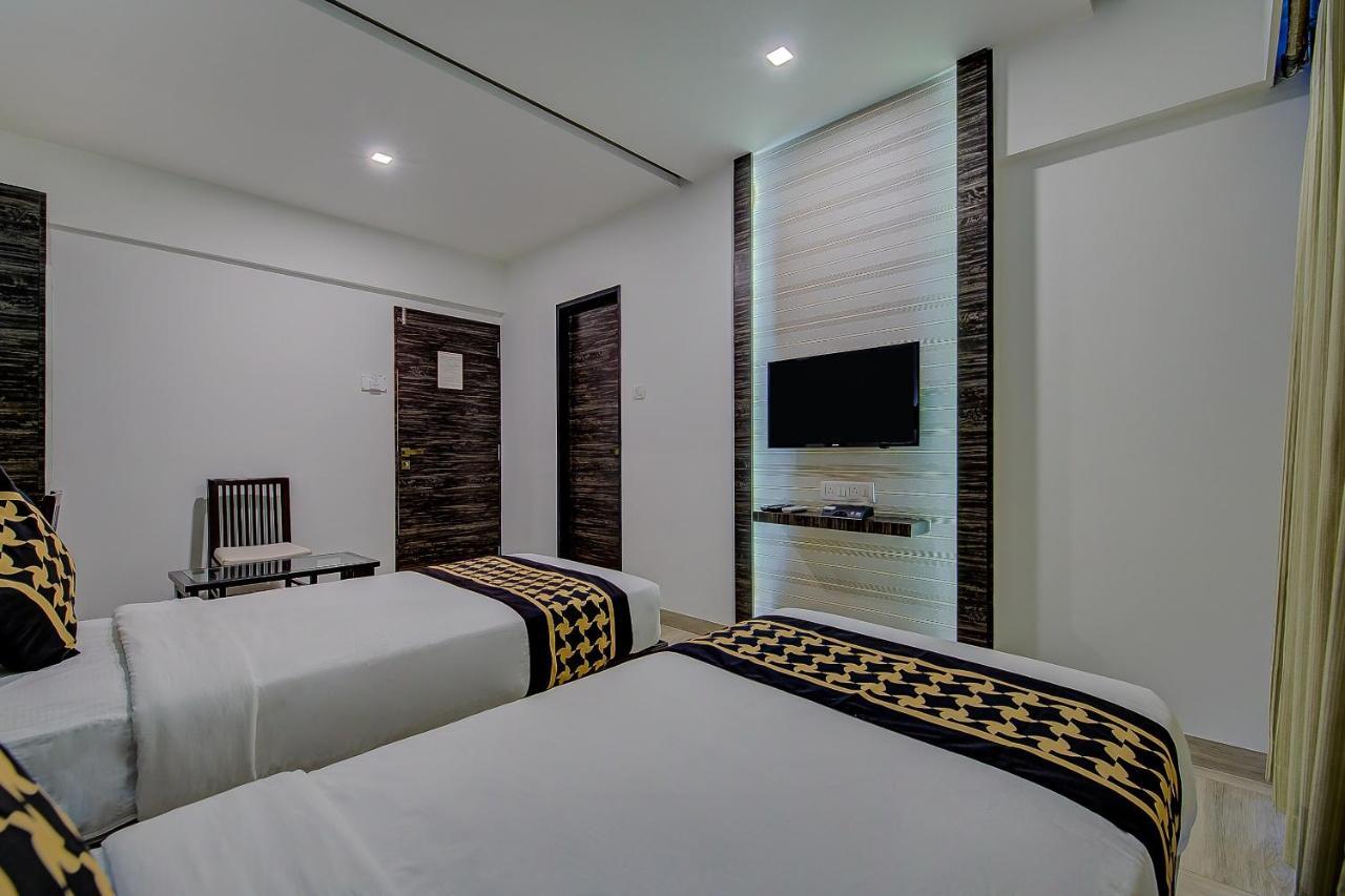 Oyo 78245 Collection O Hotel Crown Inn Navi Mumbai Bagian luar foto