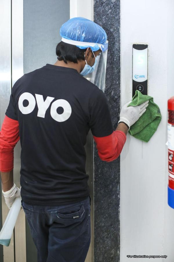 Oyo 78245 Collection O Hotel Crown Inn Navi Mumbai Bagian luar foto