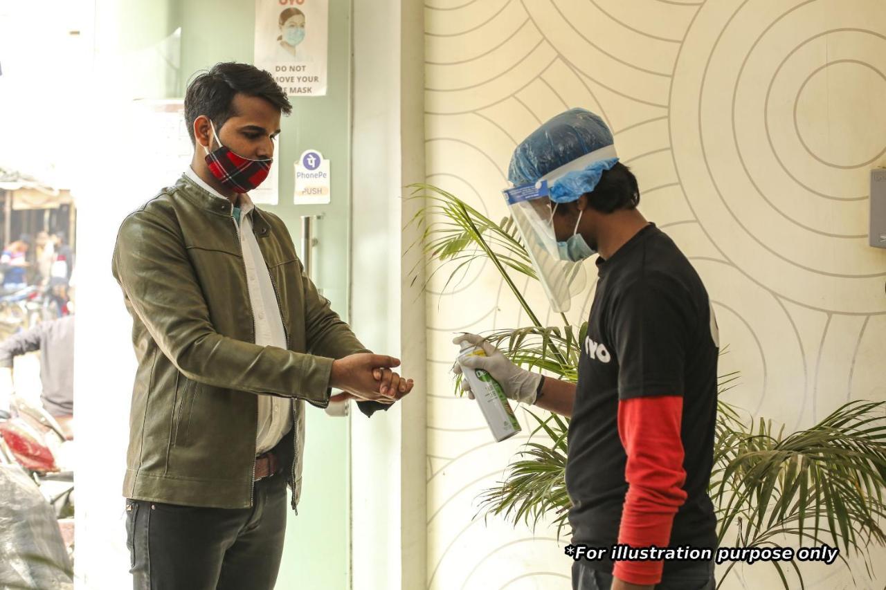 Oyo 78245 Collection O Hotel Crown Inn Navi Mumbai Bagian luar foto