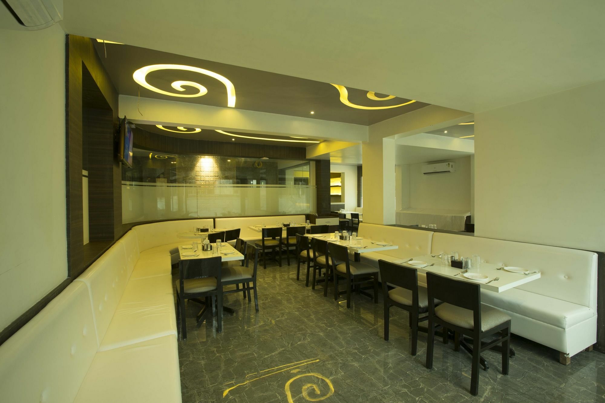 Oyo 78245 Collection O Hotel Crown Inn Navi Mumbai Bagian luar foto