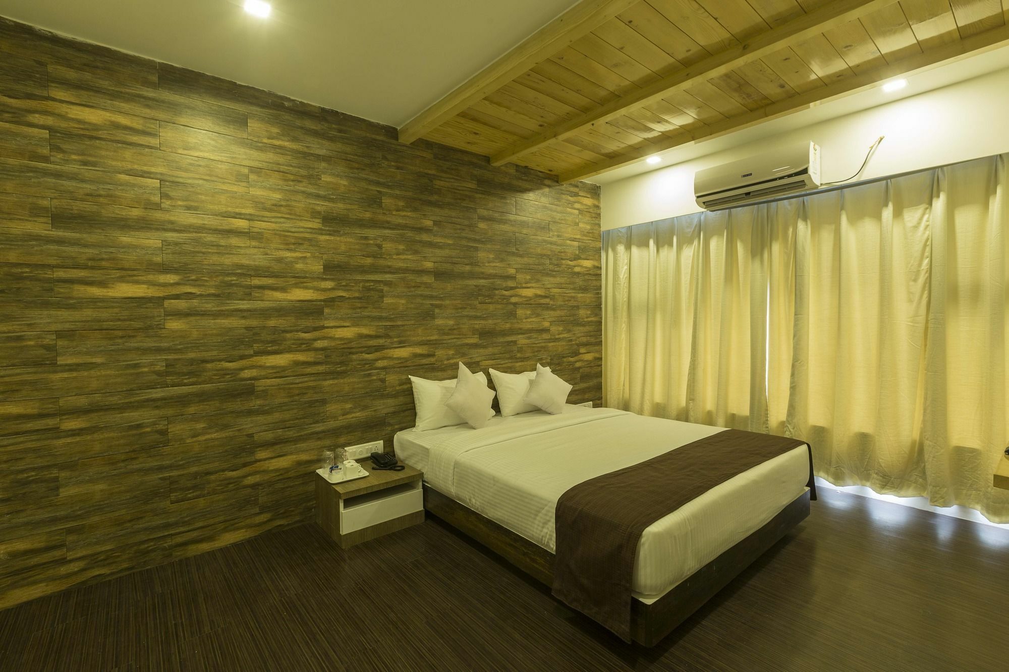 Oyo 78245 Collection O Hotel Crown Inn Navi Mumbai Bagian luar foto