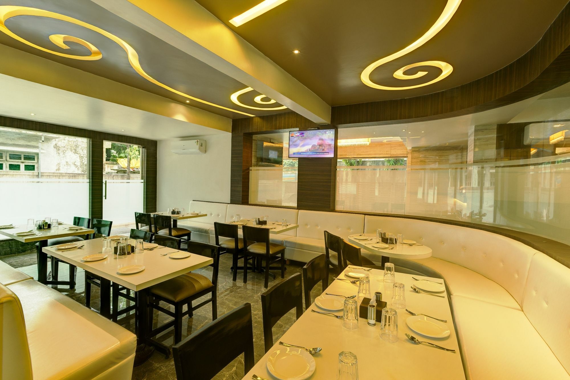 Oyo 78245 Collection O Hotel Crown Inn Navi Mumbai Bagian luar foto