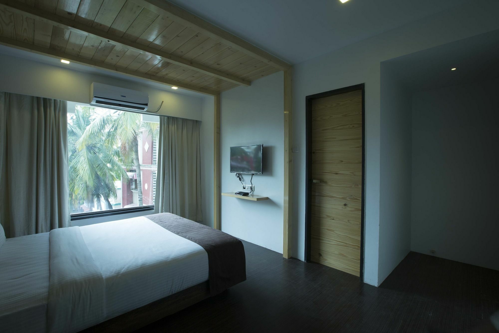 Oyo 78245 Collection O Hotel Crown Inn Navi Mumbai Bagian luar foto