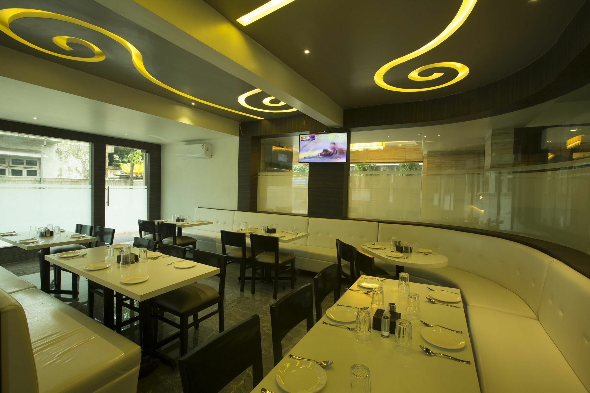 Oyo 78245 Collection O Hotel Crown Inn Navi Mumbai Bagian luar foto