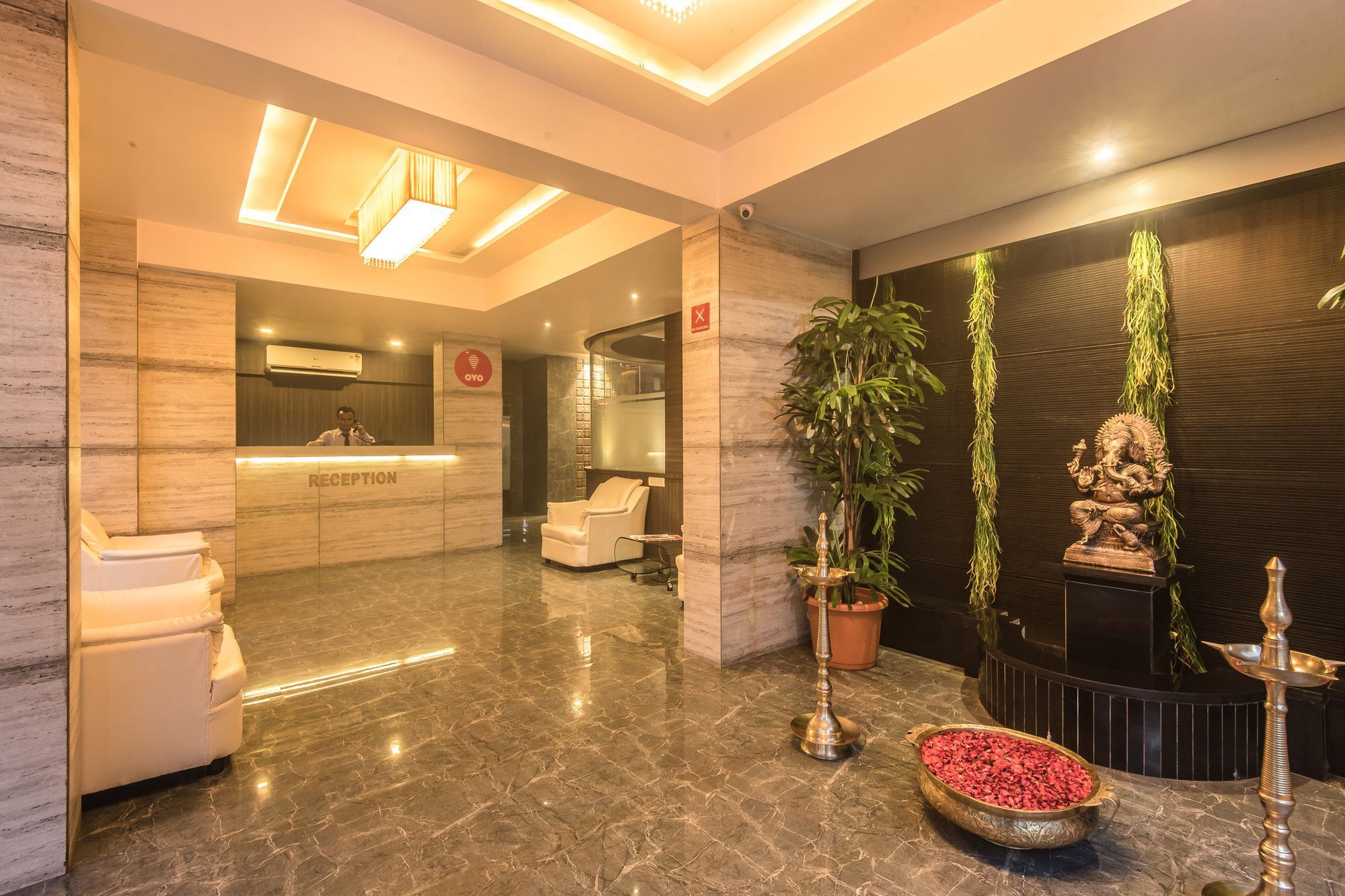 Oyo 78245 Collection O Hotel Crown Inn Navi Mumbai Bagian luar foto