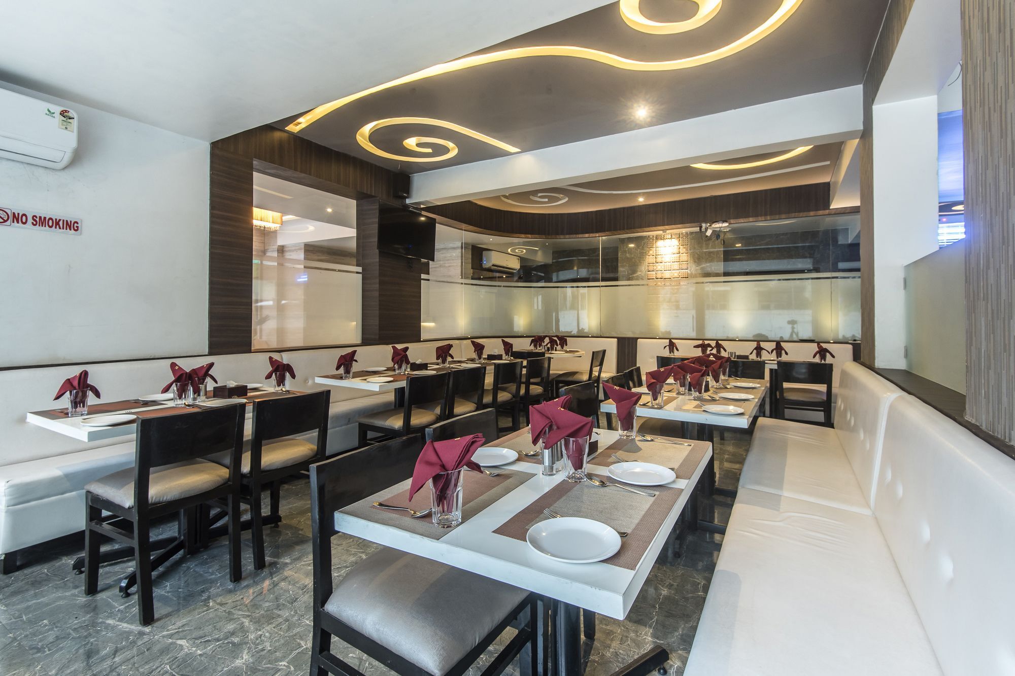 Oyo 78245 Collection O Hotel Crown Inn Navi Mumbai Bagian luar foto