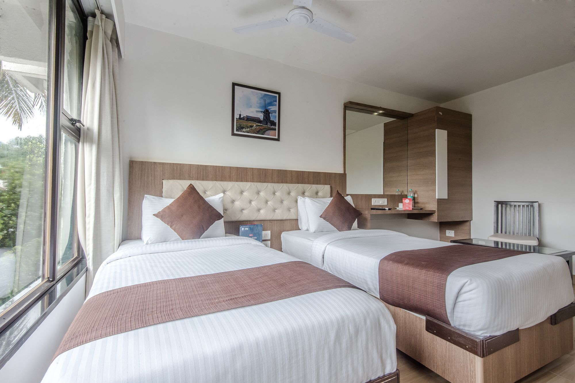 Oyo 78245 Collection O Hotel Crown Inn Navi Mumbai Bagian luar foto