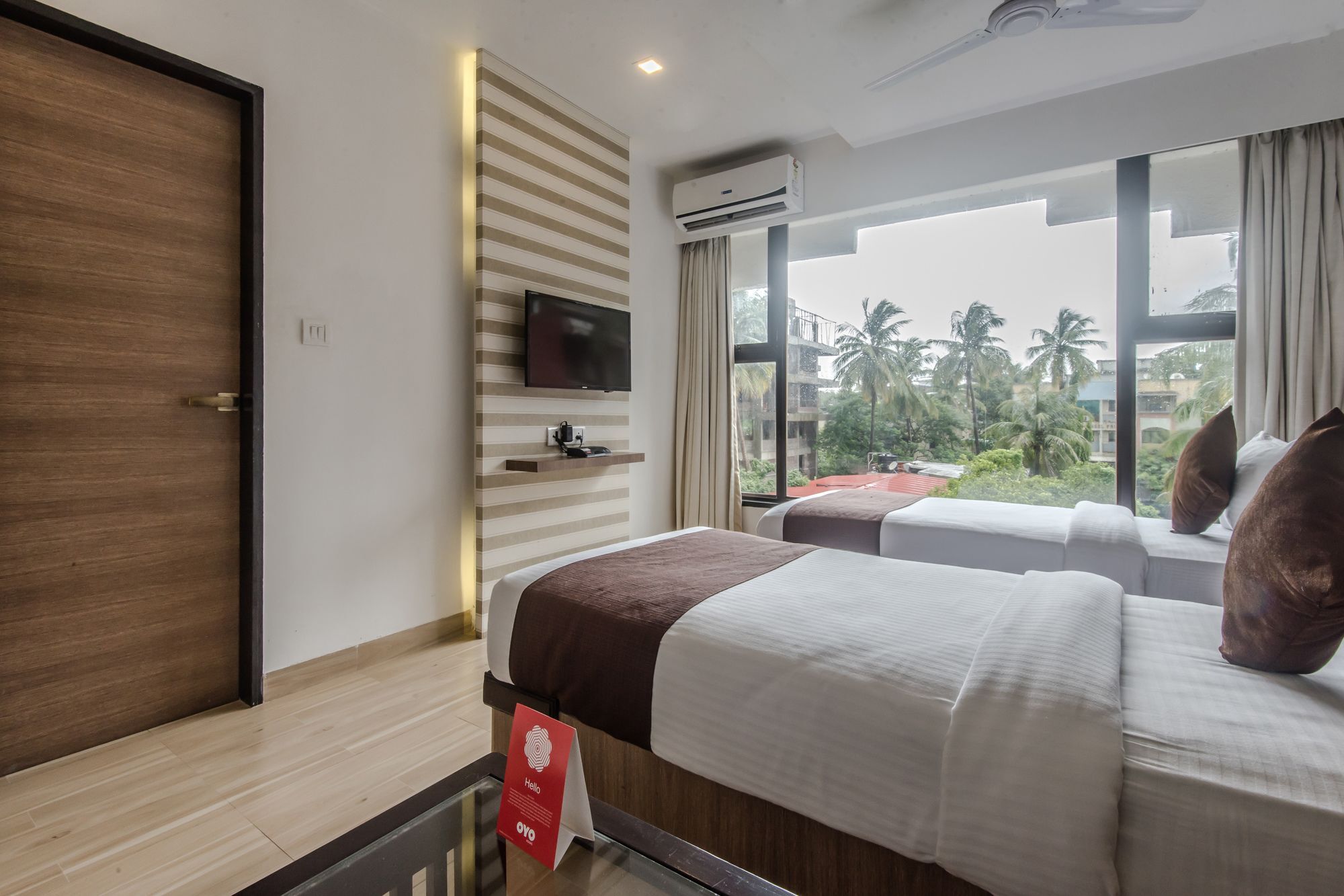 Oyo 78245 Collection O Hotel Crown Inn Navi Mumbai Bagian luar foto